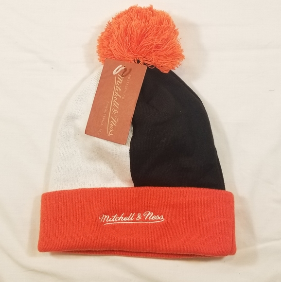 Mitchell & Ness Philadelphia Flyers Beanie - Picture 2 of 6